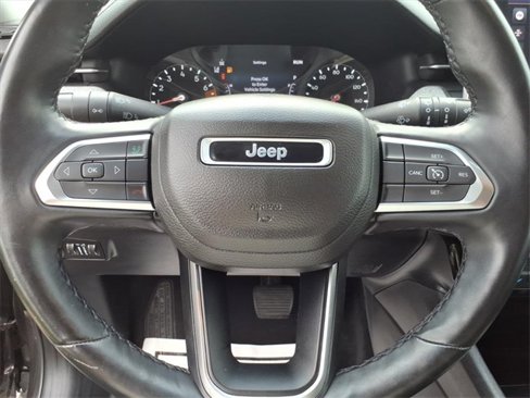 Used 2022 Jeep Compass Latitude image 10