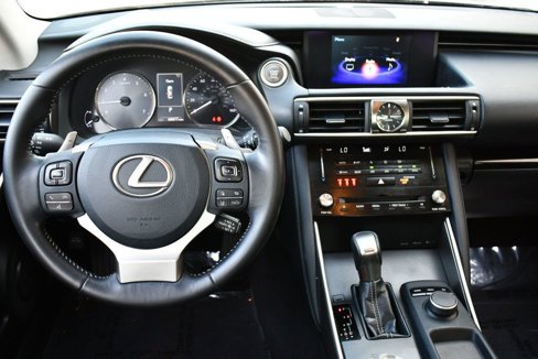 Used 2018 Lexus IS 300 image 43