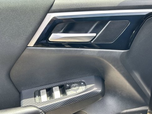 Used 2022 Mitsubishi Outlander ES image 18
