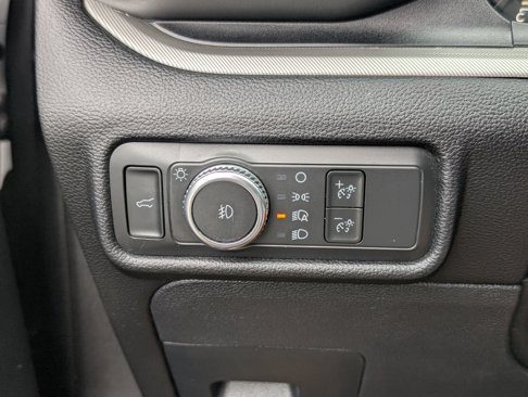Certified 2021 Ford Explorer XLT w/ Equipment Group 202A image 22