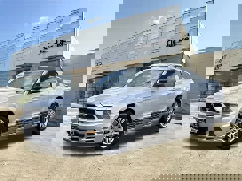 Used 2013 Ford Mustang Coupe image 1