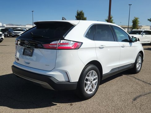 Certified 2024 Ford Edge SEL image 3