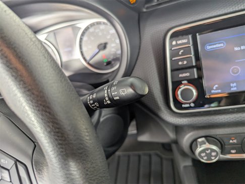 Used 2022 Nissan Kicks S image 23