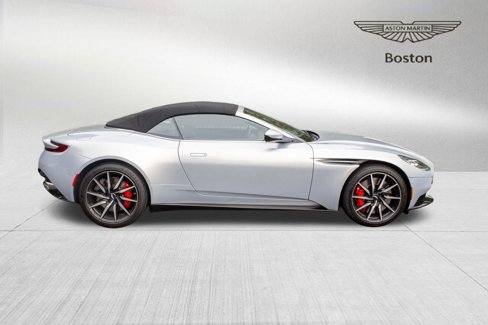 Used 2021 Aston Martin DB11 Volante image 2