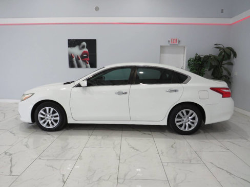 Used 2016 Nissan Altima 2.5 S w/ Power Driver Seat Package image 7
