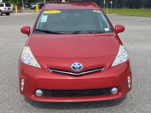 Used 2013 Toyota Prius V Five image 17