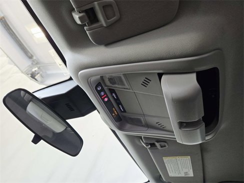 Used 2022 Chevrolet Equinox LT image 27