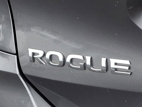 Used 2019 Nissan Rogue SV image 31