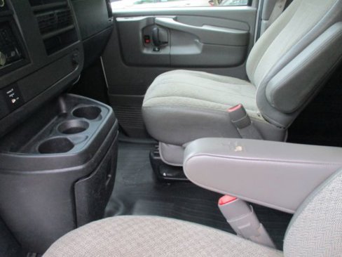 Used 2014 Chevrolet Express 2500 image 21