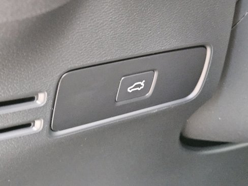 New 2026 Volvo XC40 B5 Core image 22