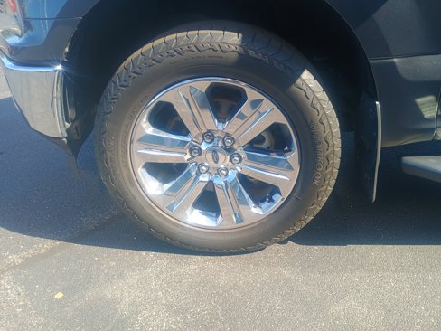 Used 2019 Ford F150 XLT w/ Equipment Group 302A Luxury image 4