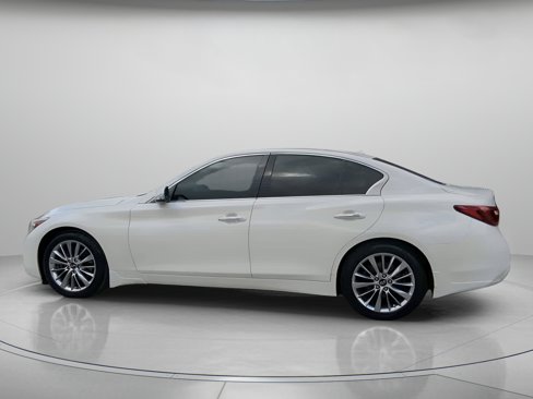 Used 2019 INFINITI Q50 Luxe w/ Essential Package (3.0T Luxe) image 16