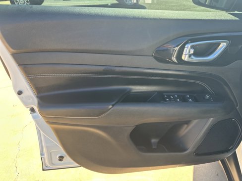 Used 2022 Jeep Compass Altitude image 14