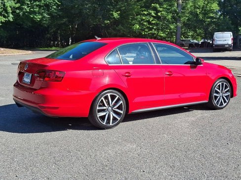 Used 2013 Volkswagen Jetta GLI Autobahn image 11