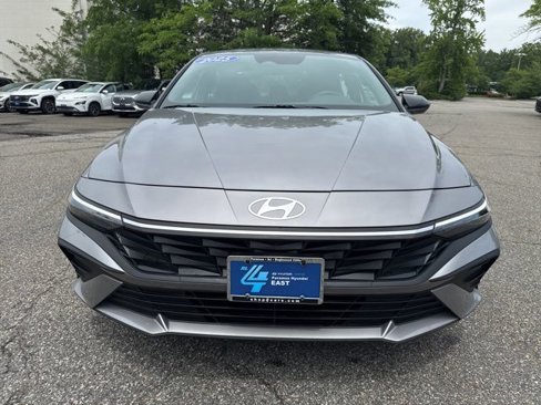 Certified 2025 Hyundai Elantra Sport image 2