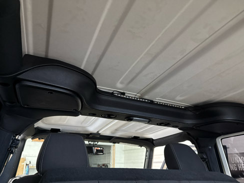 Used 2016 Jeep Wrangler Rubicon w/ Power Convenience Group image 33