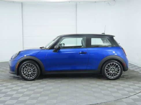 Certified 2025 MINI Cooper 2-Door Hardtop image 8