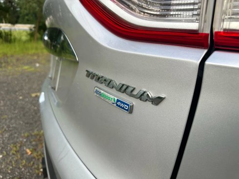 Used 2016 Ford Escape Titanium image 9