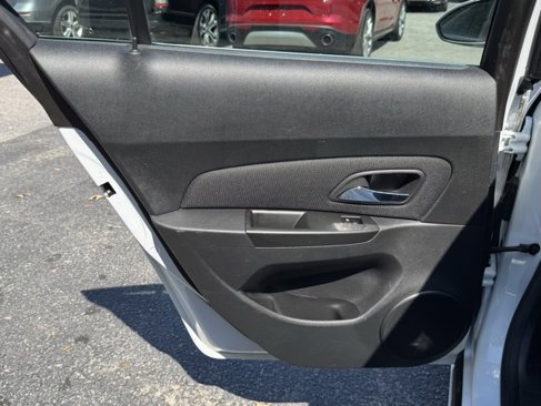 Used 2013 Chevrolet Cruze LT image 14