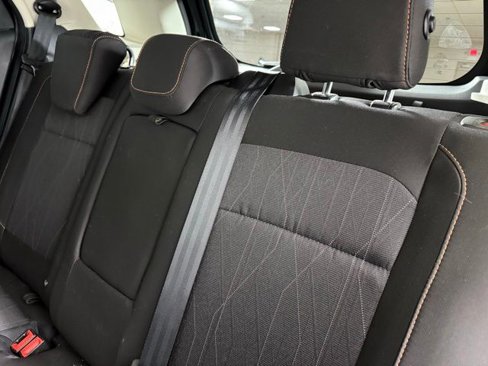 Used 2021 Ford EcoSport SE w/ SE Convenience Package image 28