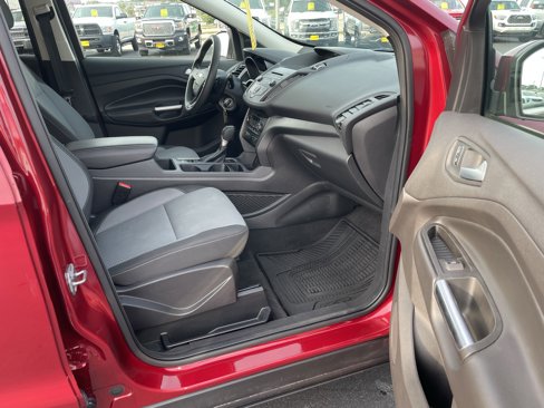 Used 2017 Ford Escape SE image 28
