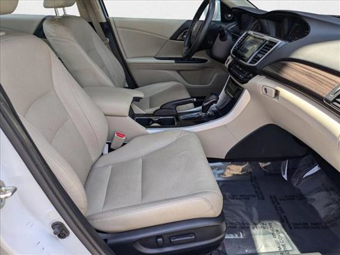 Used 2017 Honda Accord EX-L image 20