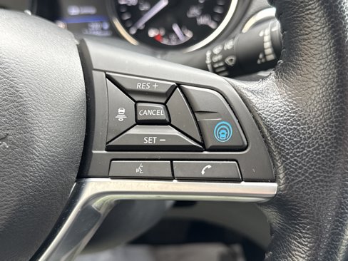 Used 2022 Nissan Rogue Sport SV w/ Technology Package image 18