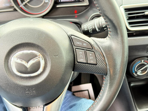 Used 2015 MAZDA MAZDA3 i Touring image 61