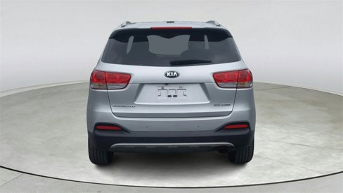 Used 2016 Kia Sorento EX image 4
