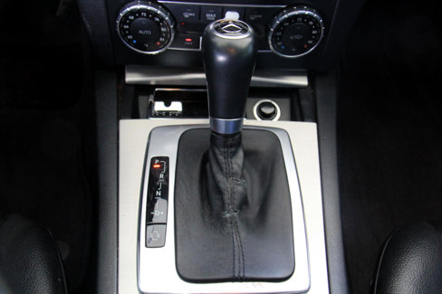 Used 2013 Mercedes-Benz C 250 Sedan image 16