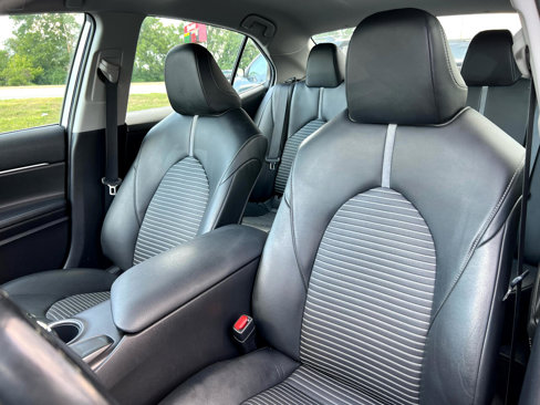 Used 2022 Toyota Camry SE image 38