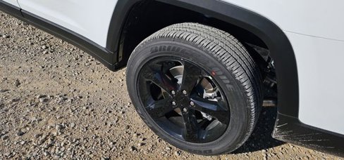 New 2025 Jeep Grand Cherokee L Altitude image 5