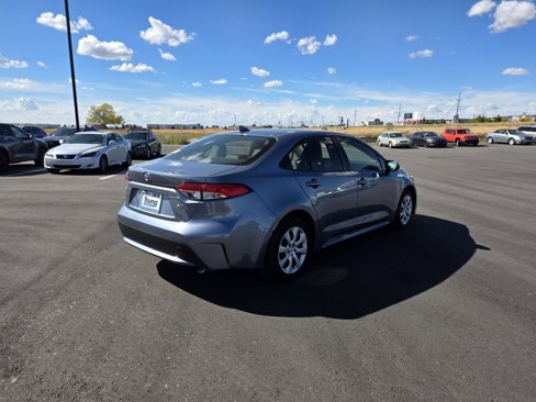 Used 2022 Toyota Corolla LE image 6