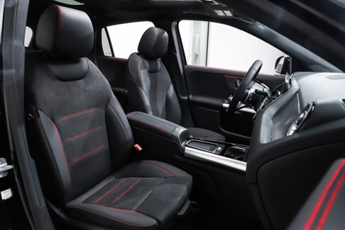 New 2025 Mercedes-Benz GLA 250 4MATIC image 9