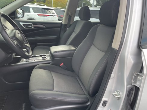 Used 2020 Nissan Pathfinder SV image 28