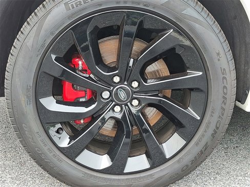 Certified 2025 Land Rover Discovery Sport S image 8