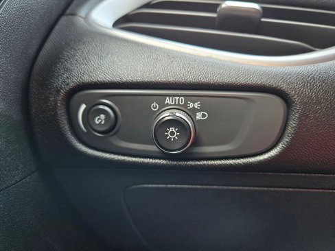 Used 2022 Chevrolet Malibu LT image 26