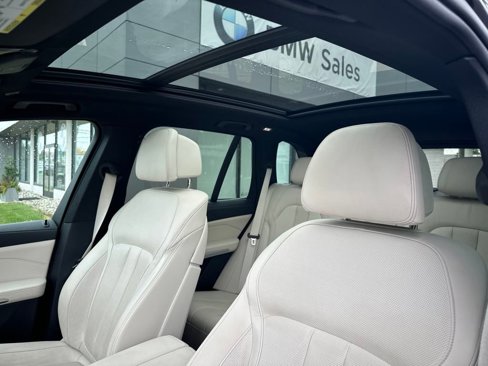 Certified 2022 BMW X5 xDrive45e w/ Luxury Seating Package image 12