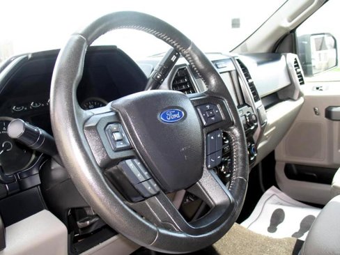 Used 2018 Ford F150 XLT w/ Equipment Group 302A Luxury image 17