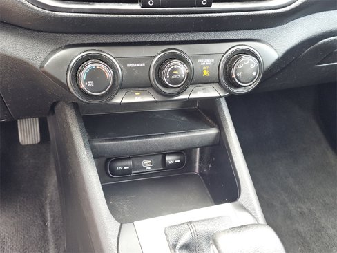 Used 2023 Kia Forte LXS image 17