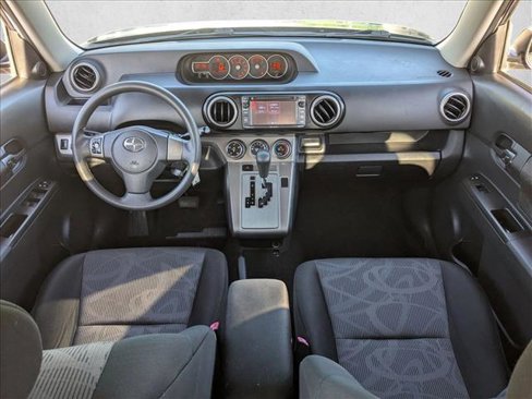 Used 2015 Scion xB image 17