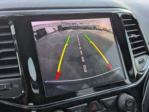 Used 2020 Jeep Grand Cherokee Limited image 11