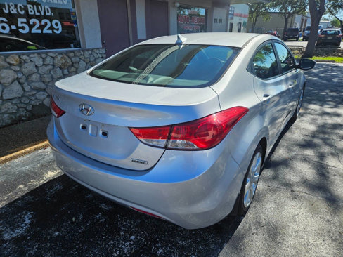 Used 2013 Hyundai Elantra Limited w/ Technology Pkg image 5