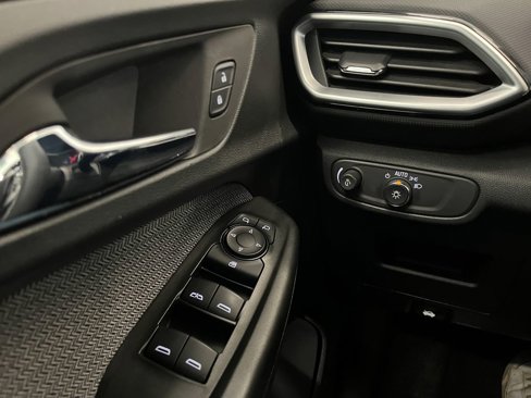 Used 2022 Chevrolet TrailBlazer LS image 17