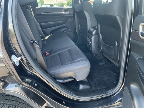 Used 2014 Jeep Grand Cherokee Laredo w/ Security & Convenience Group image 12