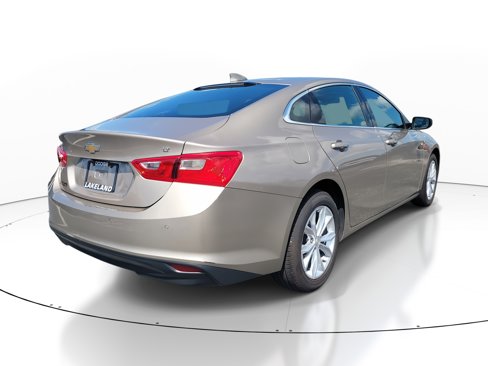 Used 2023 Chevrolet Malibu LT w/ Driver Confidence Package image 4