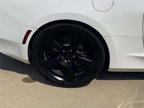 Used 2018 Chevrolet Camaro LT image 44