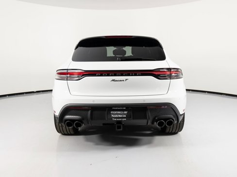 Certified 2025 Porsche Macan Turbo image 9