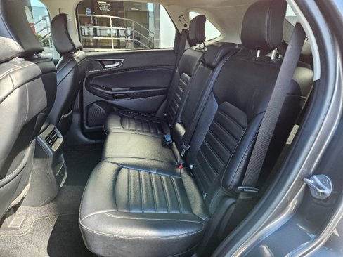 Used 2023 Ford Edge SEL image 18
