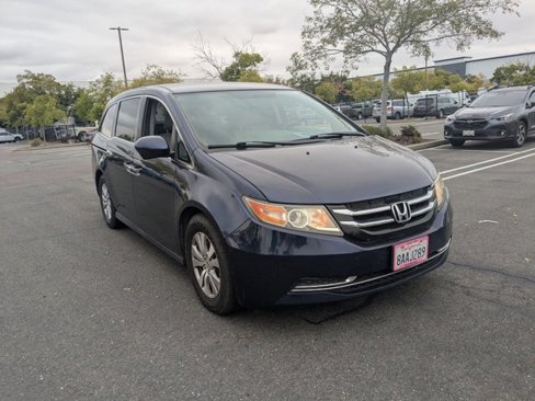 Used 2016 Honda Odyssey SE image 2